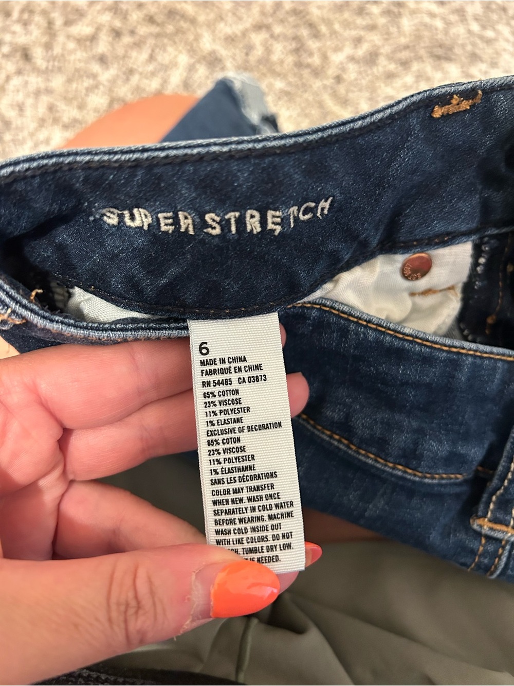 Women’s American Eagle Outfitters Dark Distressed Roll-Hem Denim Shorts, size 6 - Picture 9 of 12